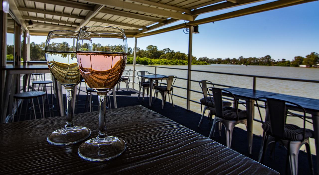 Murray River Queen Hotel Renmark Eksteriør billede
